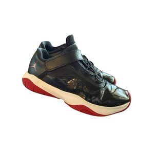 Nike Air Jordan 11 CMFT Low in the "Bred" (Black/White/Gym Red Boys Sz 3